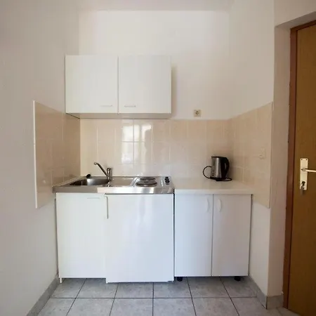 Апартаменты In With Sea View, Balcony, Air Conditioning, Wifi 132-8 *