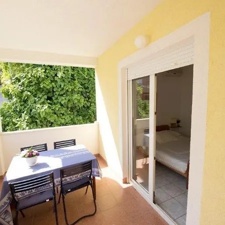 Апартаменты In With Sea View, Balcony, Air Conditioning, Wifi 132-8 Дуче