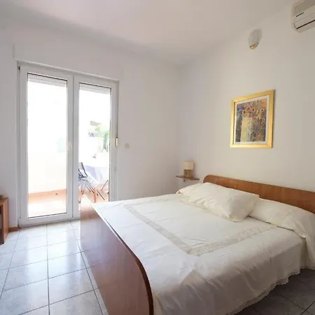 Апартаменты In With Sea View, Balcony, Air Conditioning, Wifi 132-8 Дуче
